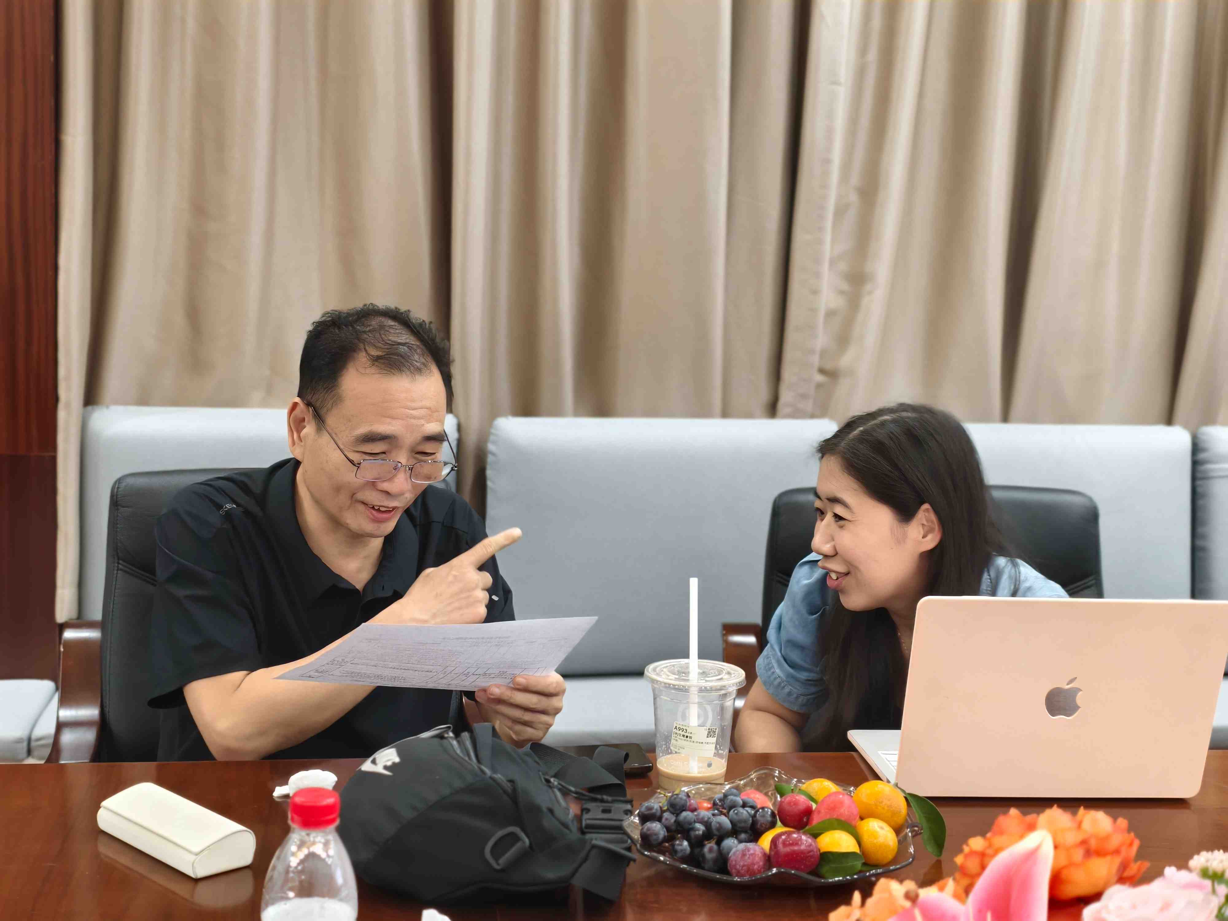 莫爱屏教授辅导项目申报教师.jpg