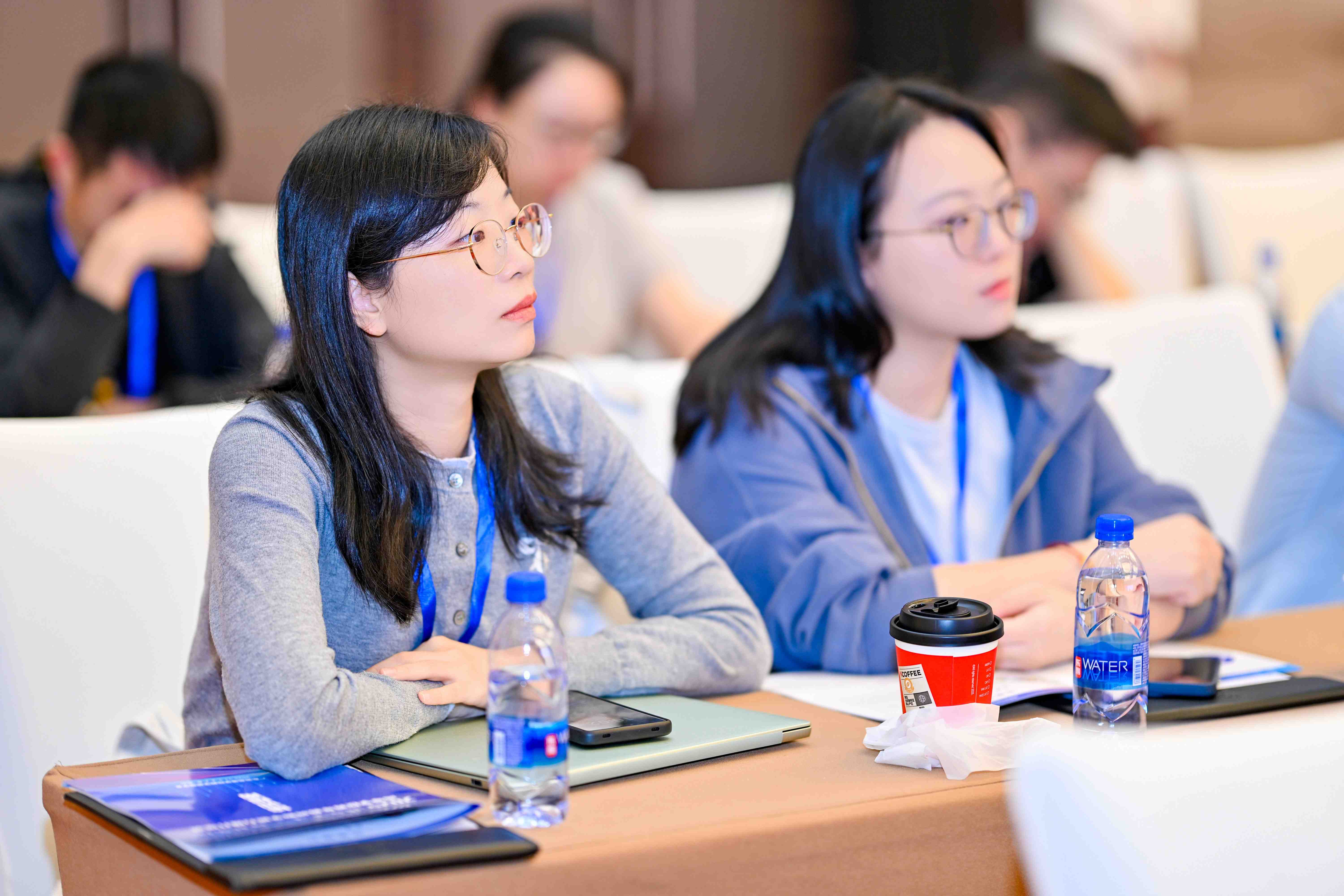 皇家国际教师参会现场照片.jpg