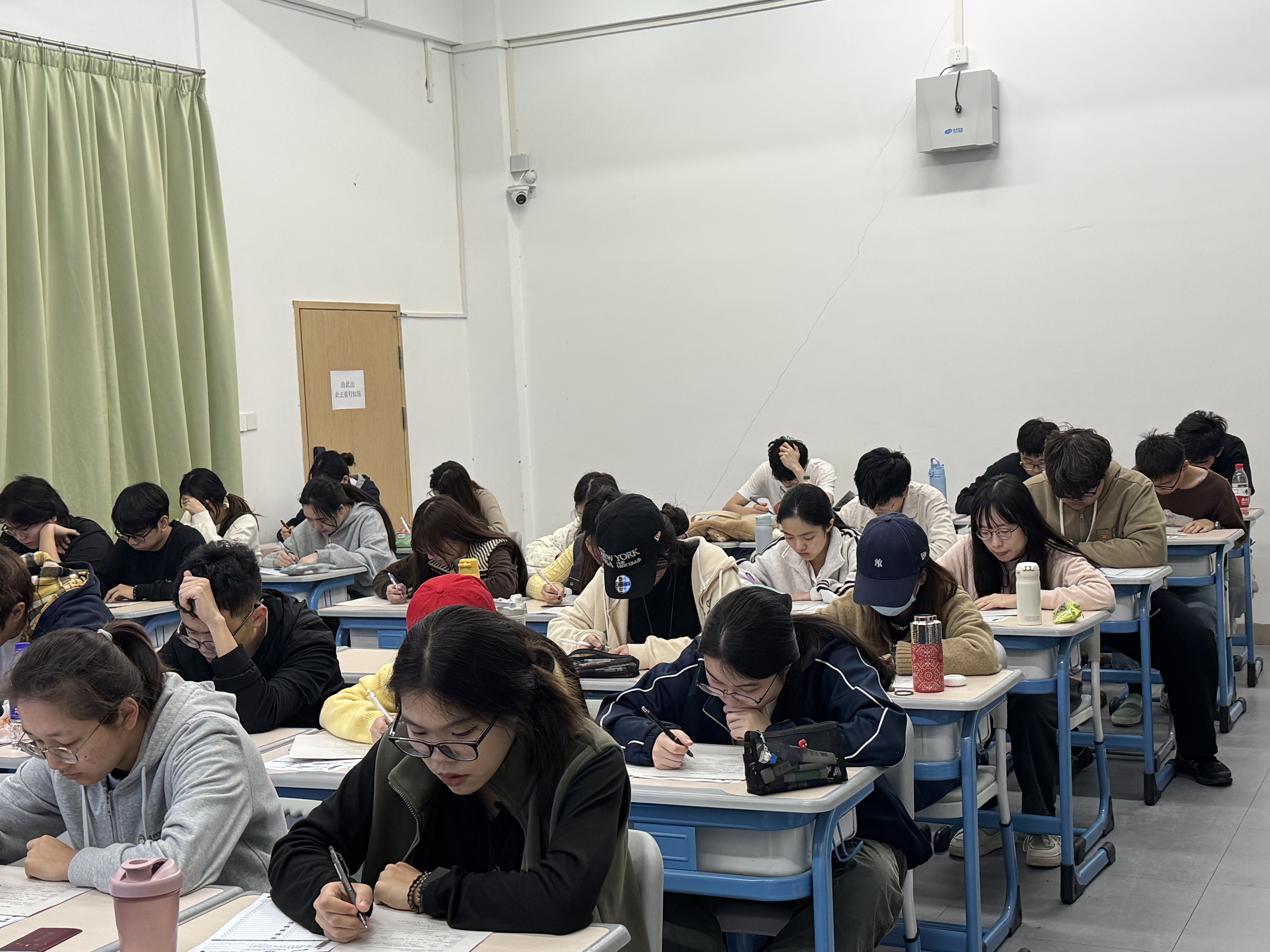 第二场模拟雅思考试现场.jpg