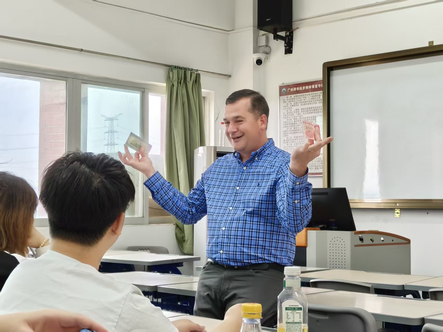 《国际金融学》授课现场1.jpg